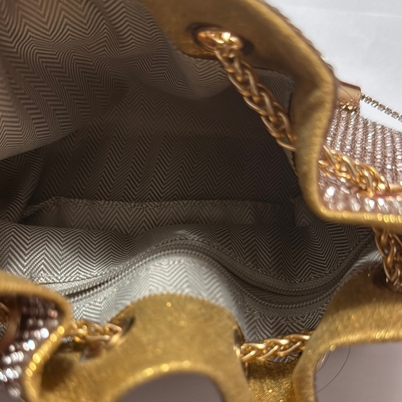 Gold Rhinestone Women's purse. 19” strap height. Perfect for weddings! - Picture 2 of 4